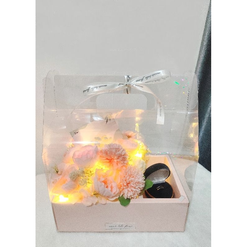 

(BANDUNG) Ji-a Gift Flower Box with LED Lights / Buket Bunga dengan Lampu LED