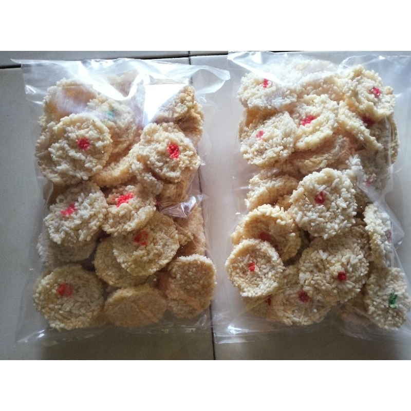 

rengginangmatang. dari pulut asli. sudahdigoreng.