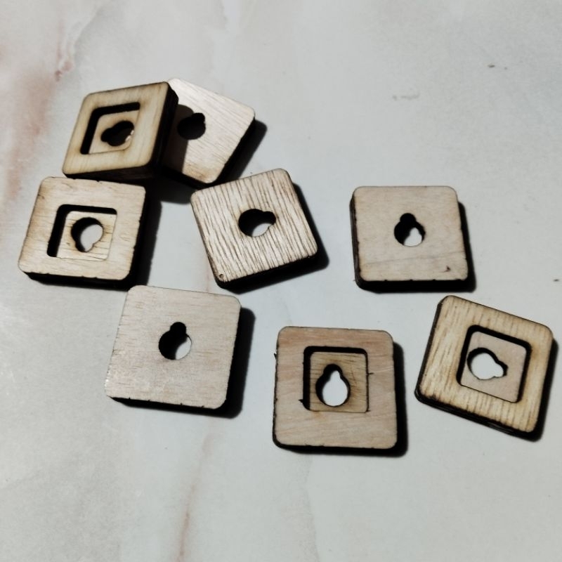 PENGAIT CANTOLAN PAKU PIGURA POTO HIASAN DINDING