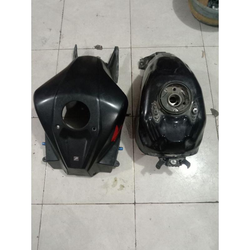 COVER TANGKI SET TANGKI BENSIN CBR 150R K45R 2021