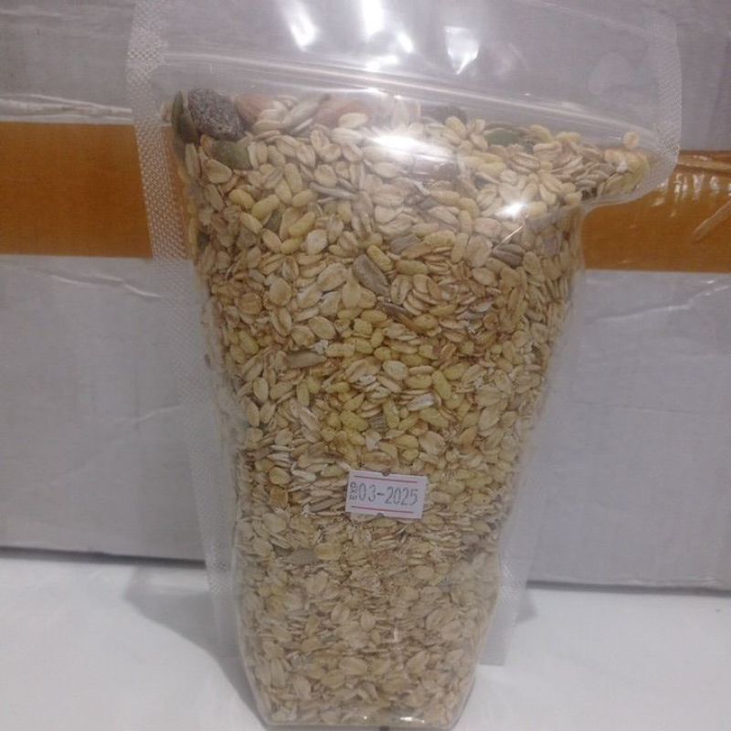 

Muesli Safiya Dried and Fruits 500 gram / cemilan diet / sarapan diet