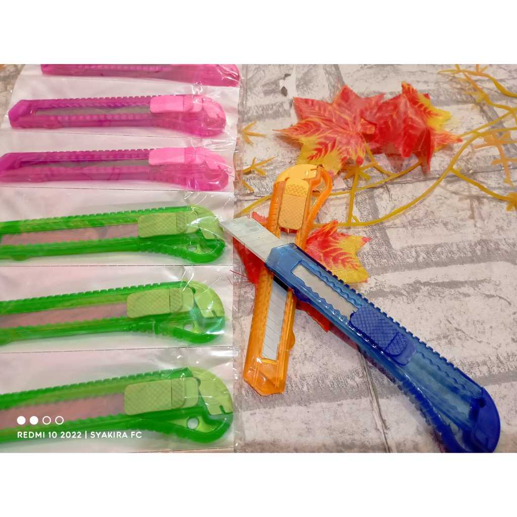 

(1 pcs) Cutter Besar Amanda CA-003