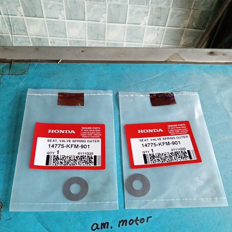 ring bos klep tebal  0.8 mm,, karisma, Supra x 125, legenda, fitnew,  Honda ori. harga per 1 set.
