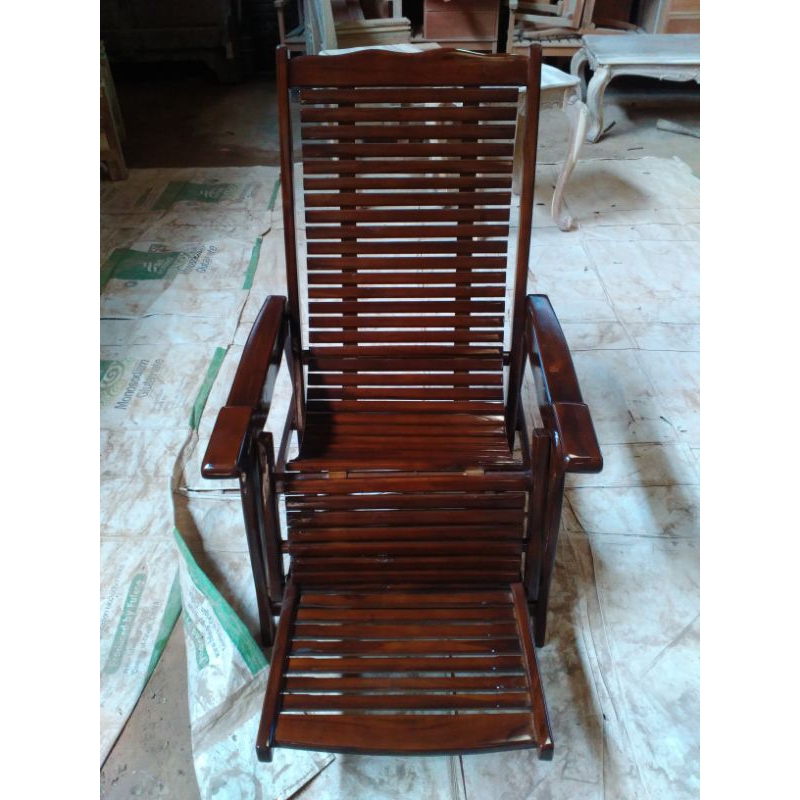 Kursi goyang malas jati Jepara