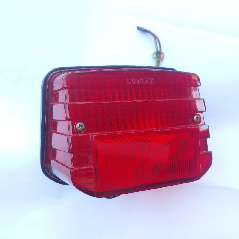 Stoplamp lampu belakang motor Honda Gl100 Win100 SuperCub Original Baru NOS