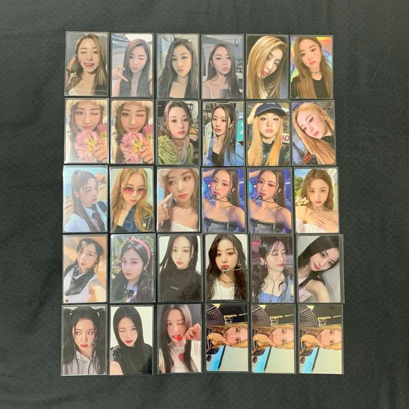 le sserafim huh yunjin photocards