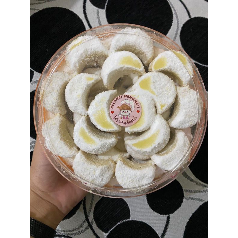 

Nastar putri salju 500g kue toples