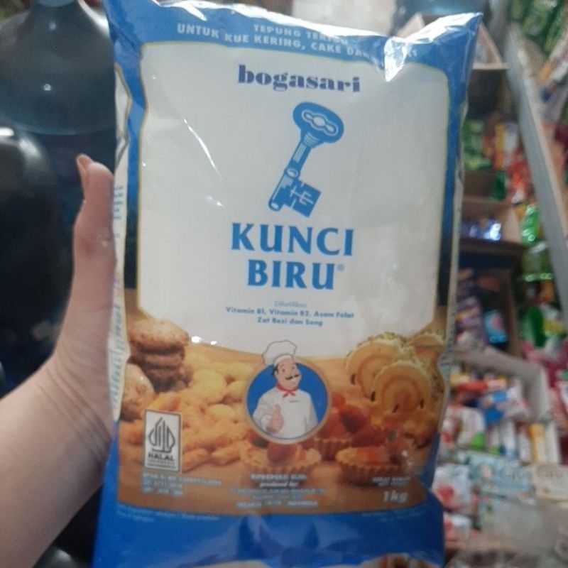 

Tepung Bogasari KUNCI BIRU 1KG
