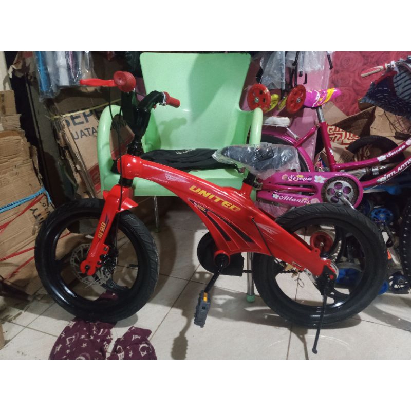 sepeda BMX united full Aloy uk 16 bekas
