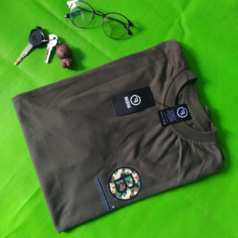 T-Shirt Badega Logo Army Hijau