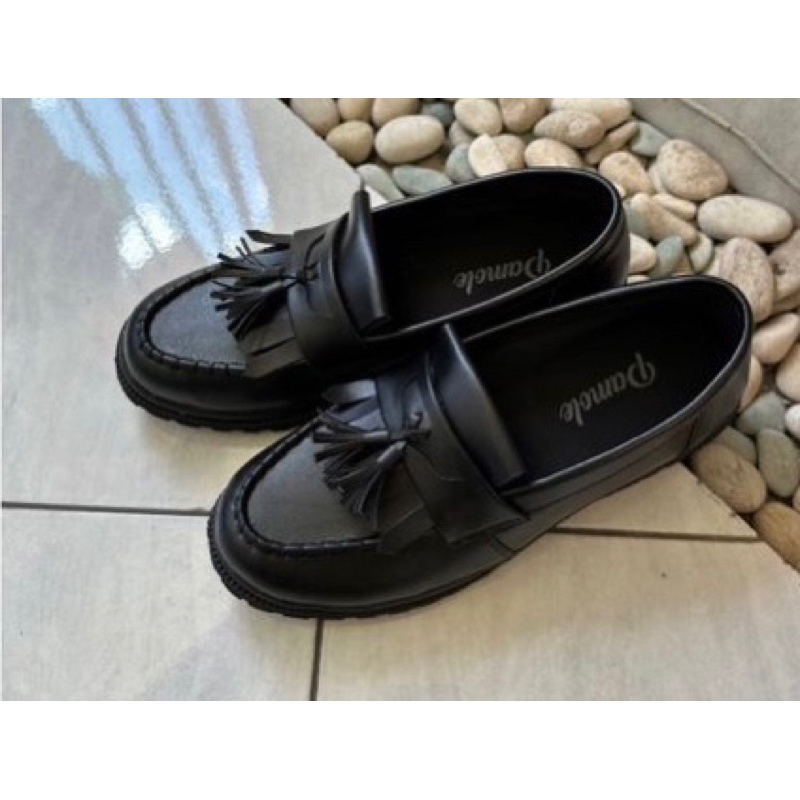 Loafers Wanita Pamole Docmart