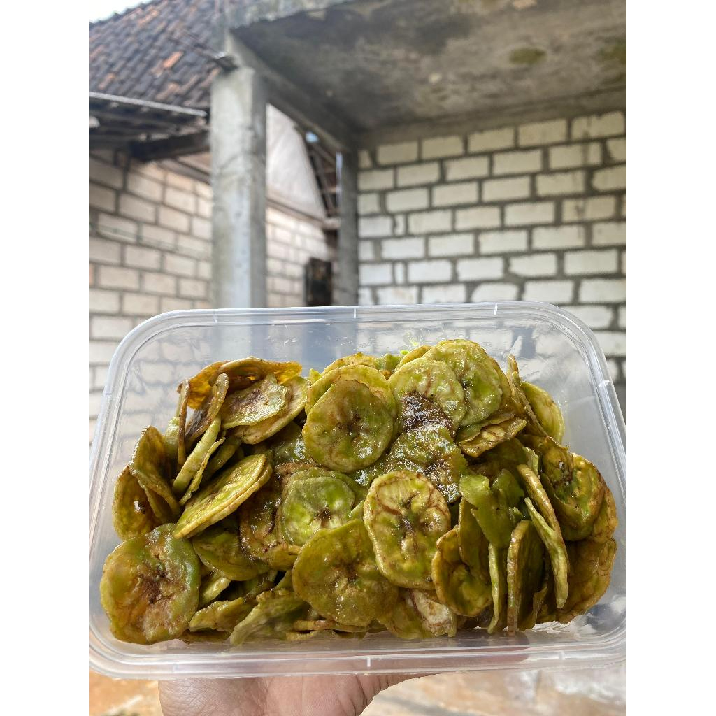 

kripik pisang dengan varian rasa green tea