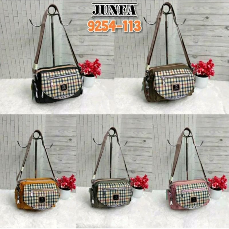 Tas selempang wanita mini Junfa bahan parasut 9254-113