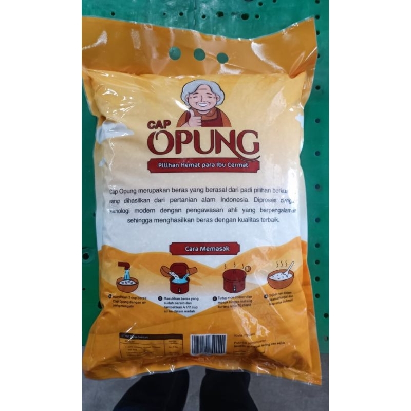 

Sembako Beras Cap opung 5kg