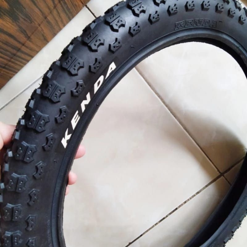 Ban Luar Sepeda Kenda ukuran 18 x 2.125 BMX