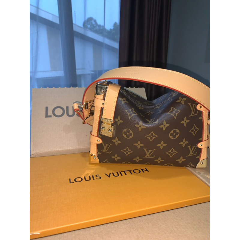 Preloved LV side trunk mirror 1:1 microchip