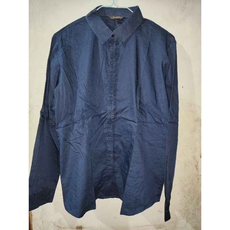 Kemeja Biru Navy Renda The Executive