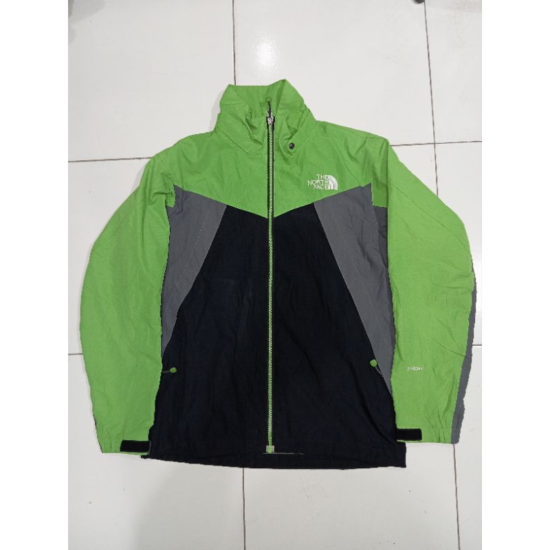 JAKET TNF HYVENT MP3 COLOURBLOCK SIZE 85