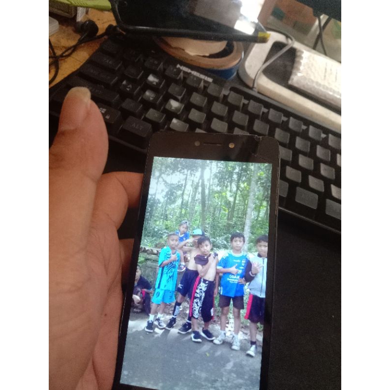 Advan i5c plus normal minus touch pecah