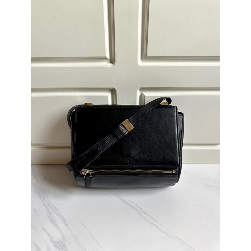 Givenchy pandora box