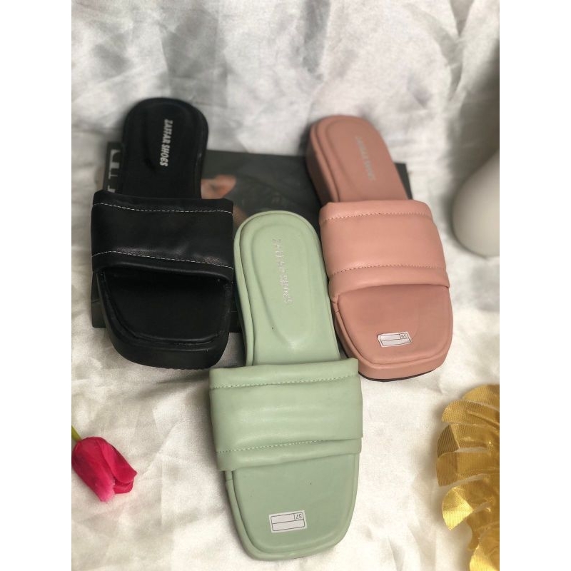 SENDAL WANITA FLAT EMPUK / SENDAL WANITA TEPLEK FLAT EMPUK