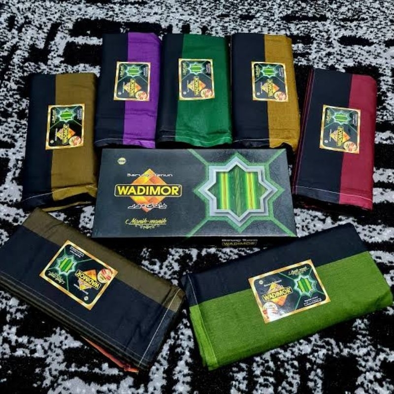 Sarung Wadimor motif manik-manik