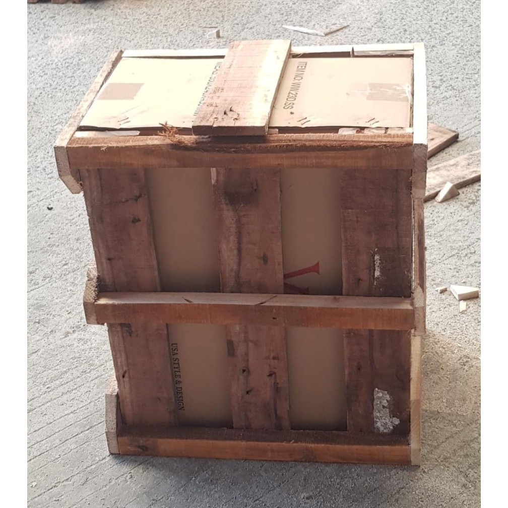 Palet kayu untuk packing rak dan lem