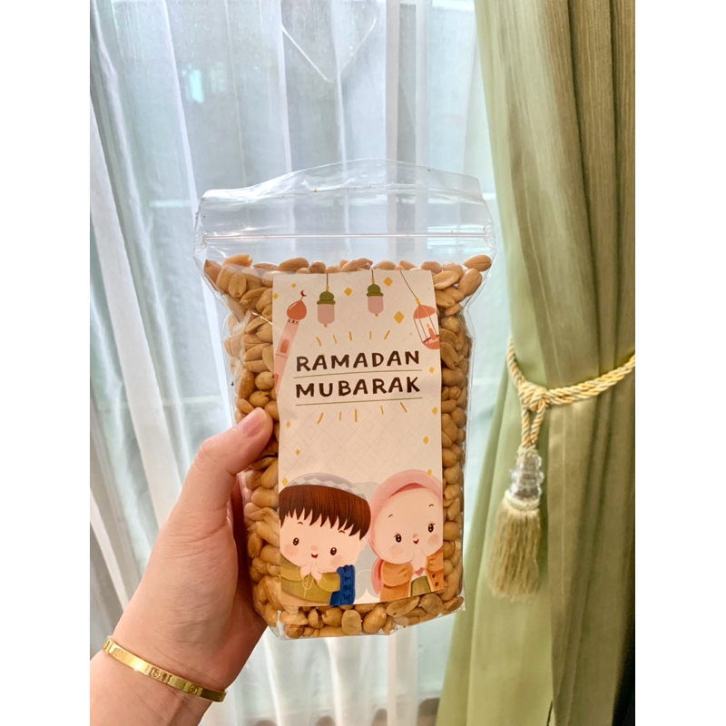 

PARCEL HAMPERS LEBARAN KACANG BAWANG