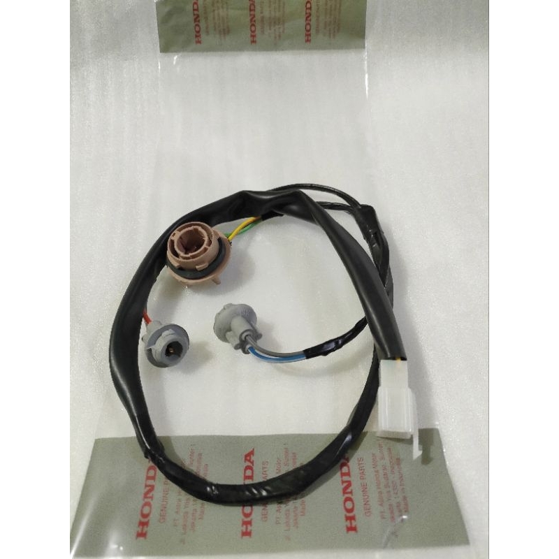 FITTING SOKET STOPLAMP LAMPU BELAKANG BEAT FI