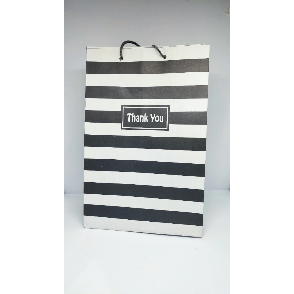 

Paper Bag motif Belang-belang ukuran 20x10x30