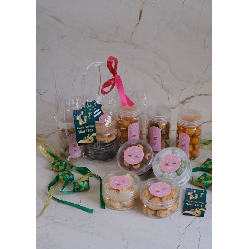 

Hampers By Inara Rusli