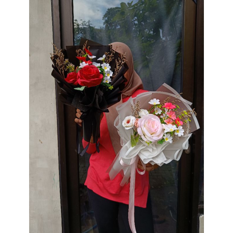 buket bunga mawar palsu artificial Surabaya menerima dadakan caspea