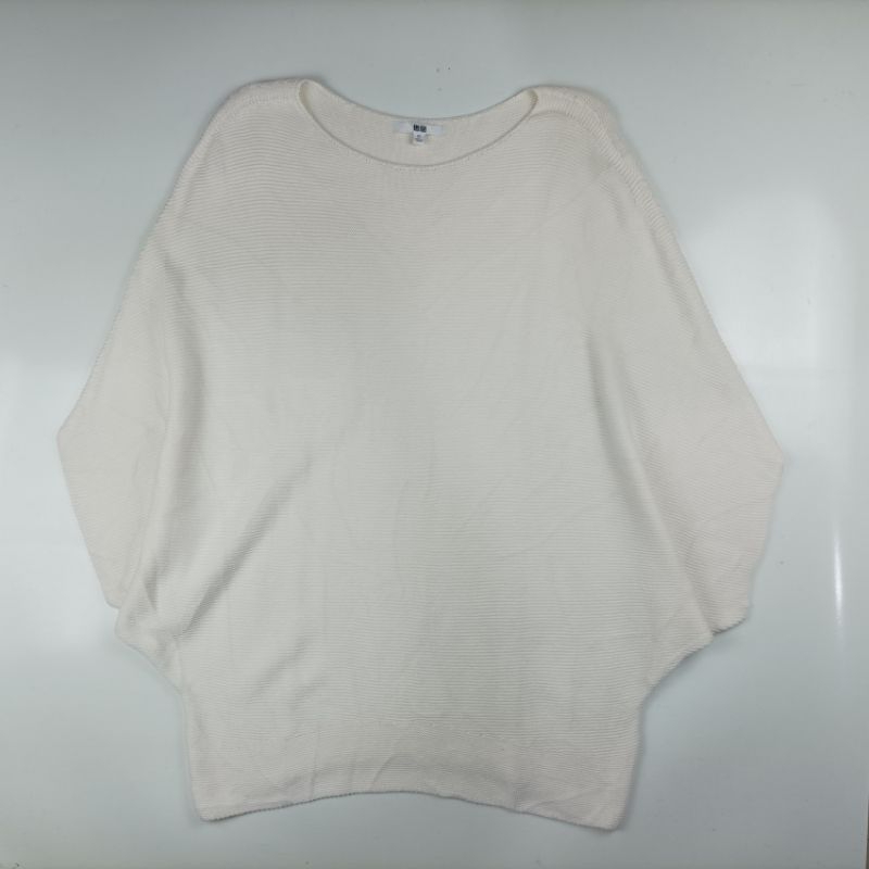 Uniqlo Knit Dolman 3/4 wanita 40424D