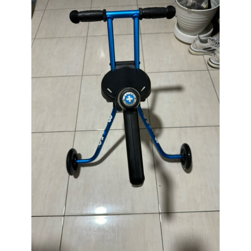 PRELOVED LIKE NEW micro trike deluxe blue complete with box/sepeda trolley anak