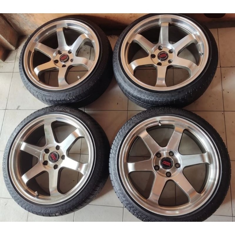 te37 R18 pcd5x114 lebar 8-9 ban 225/40