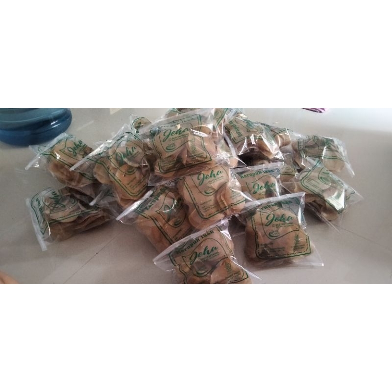 

10 bungkus krupuk krupuk ikan tenggiri khas Jepara