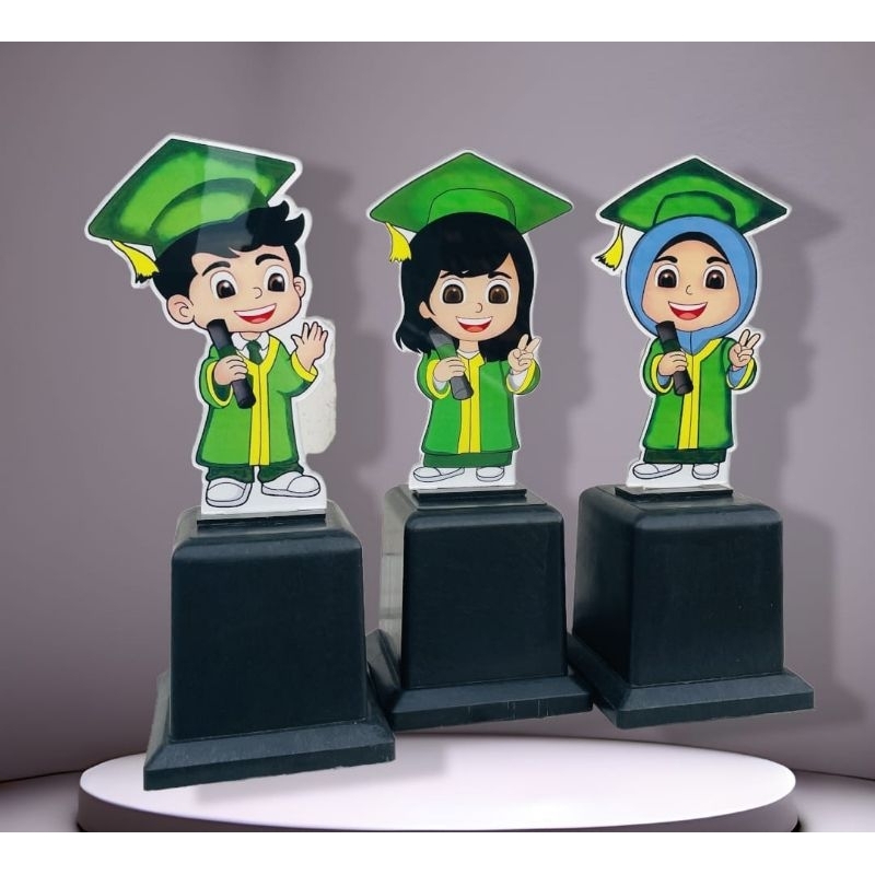 Piala Wisuda Cinderamata Akrilik