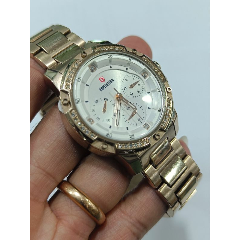 expedition wanita E6698b original bekas Bagus normal semua siap pakai cukup mulus