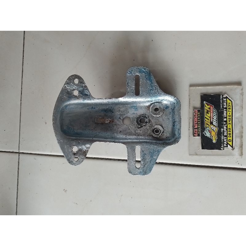 Pangkon lampu belakang Cb100 Gl100 ori2nd