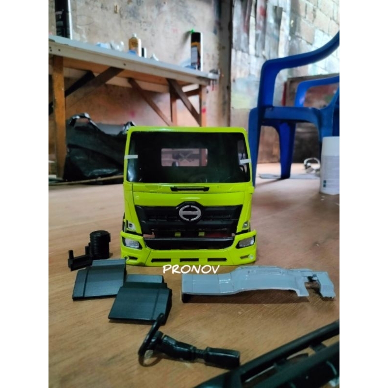 Kabin Miniatur Truk Hino 500 Skala 1:14