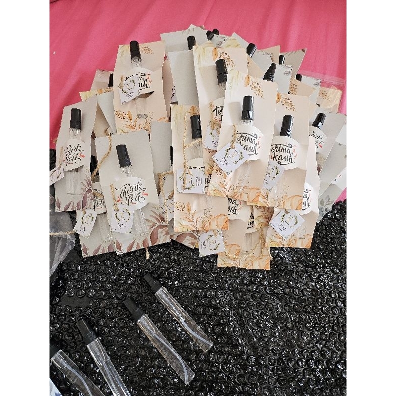 souvenir pernikahan parfum