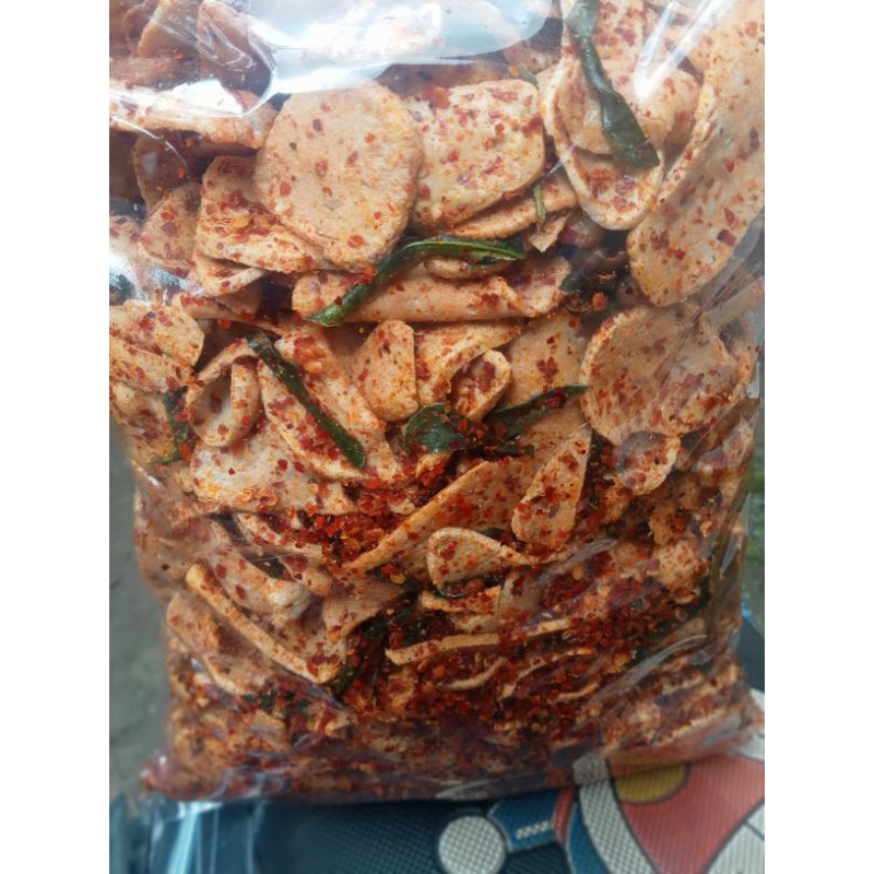 

aneka seblak basreng koin kemasan 500 gm rasa pedas daun jeruk