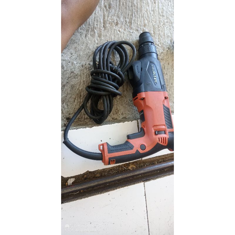 bor maktec MT870