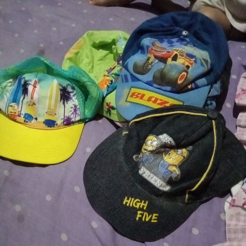 Topi anak borongan