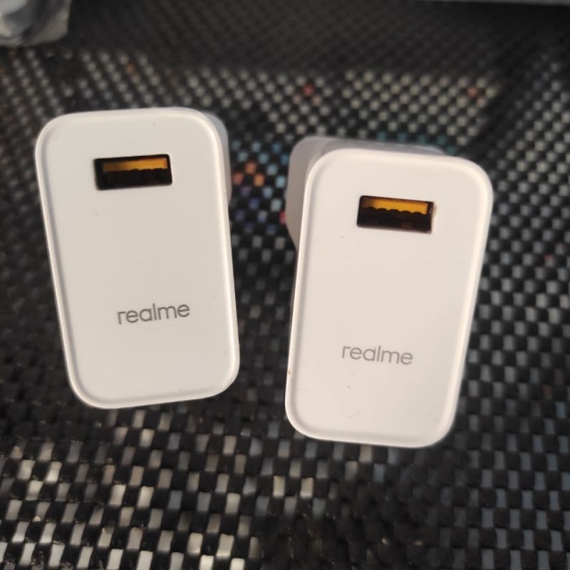 Adaptor Realme 30W 30 watt original copotan hp ( second ) ada minus