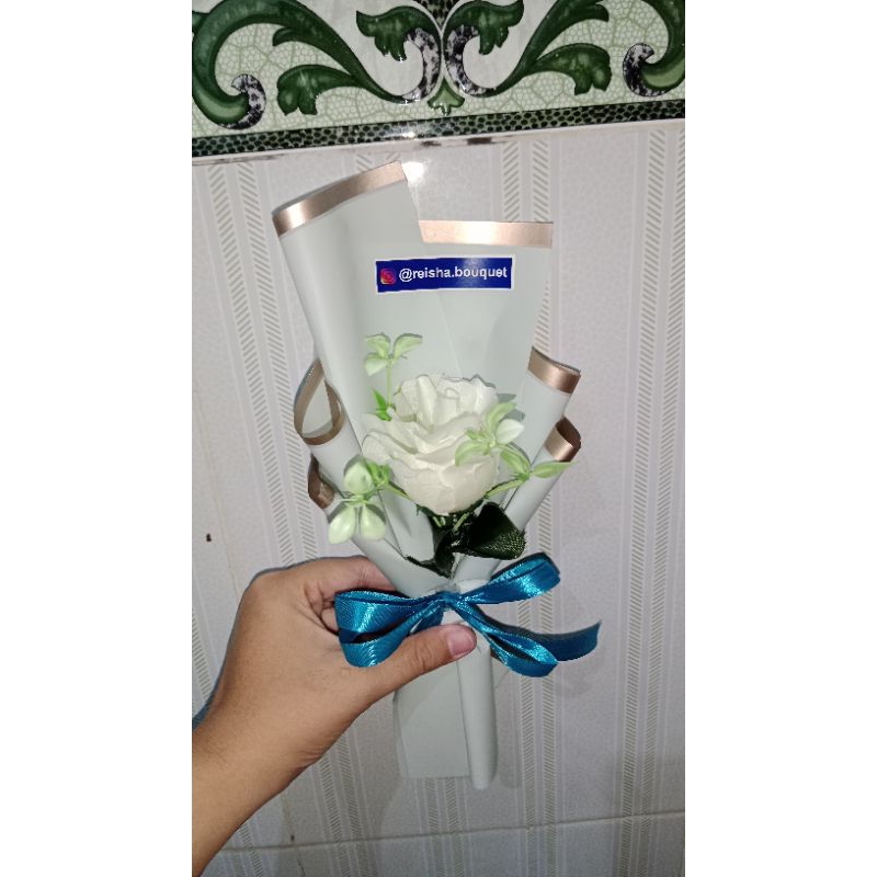 Single Flower Bouquet / Bouquet Bunga {Surabaya Only}