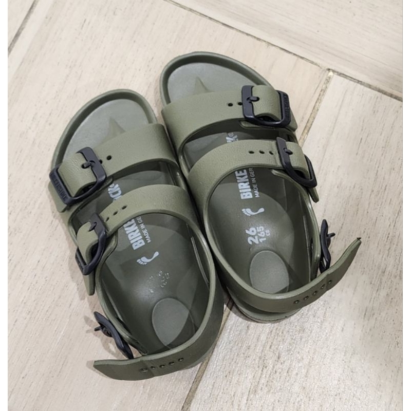 Preloved birkenstock size 26 (16.5cm)