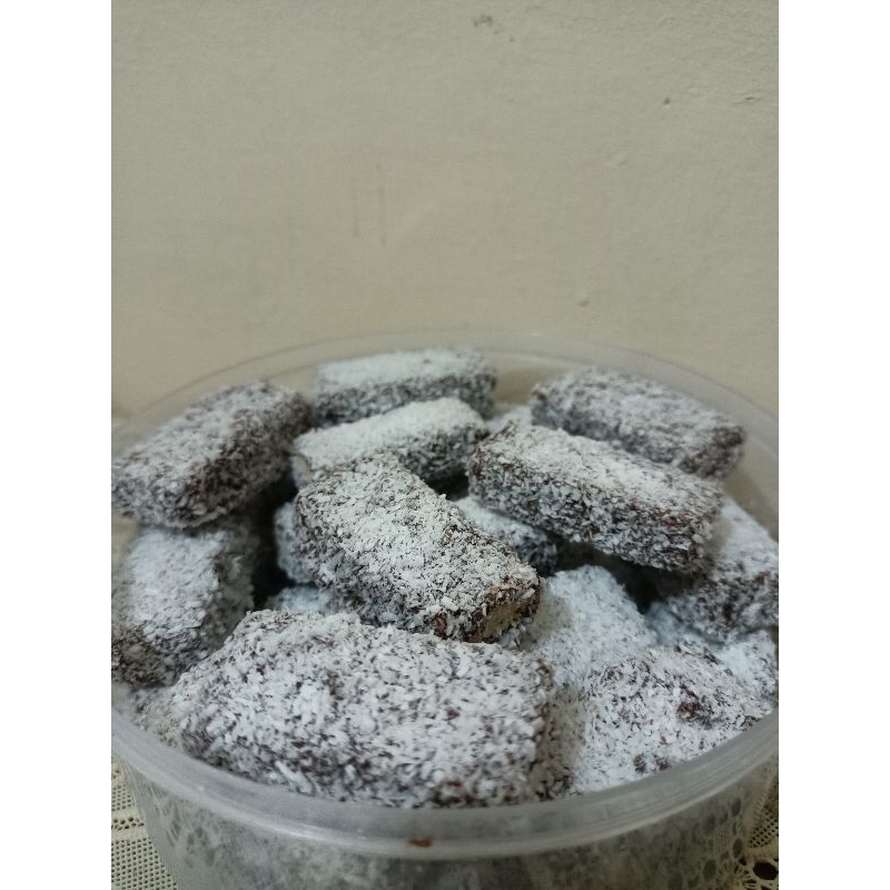 

Wafer coklat kelapa camilan renyah