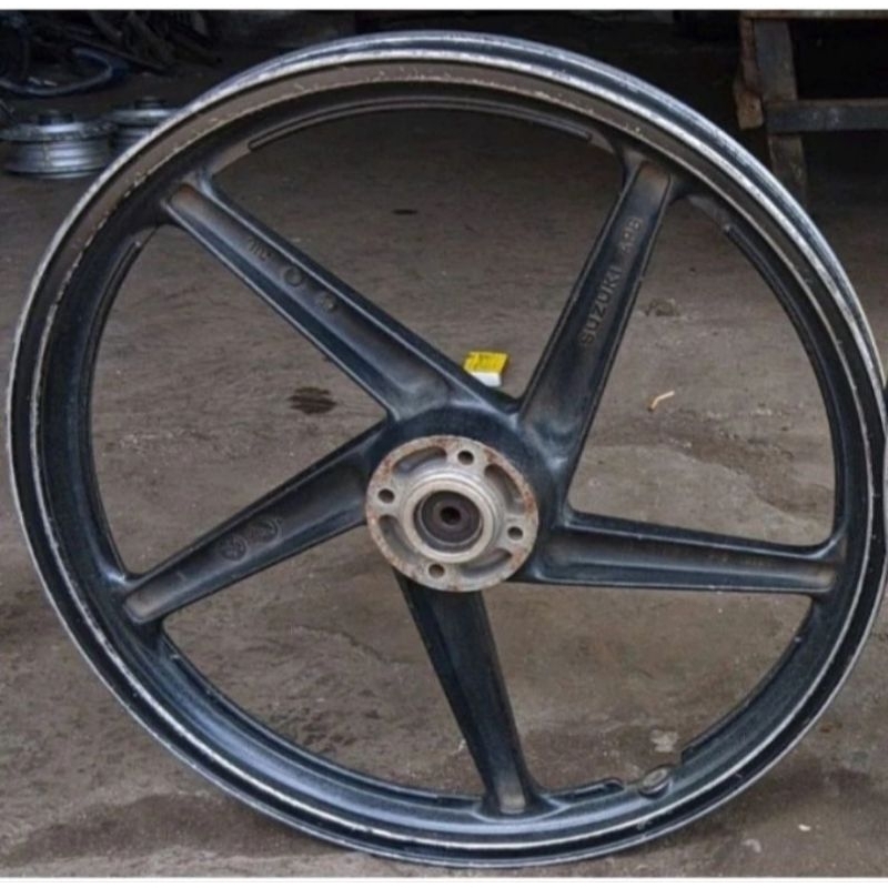 velg pelek depan Suzuki smash ring 17 original
