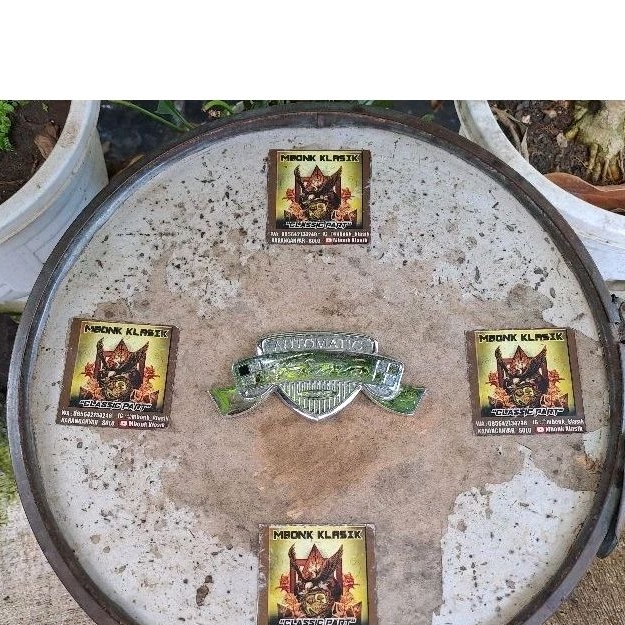 logo emblem yamaha fino karbu ORIGINAL logo emblem body belakang fino karbu